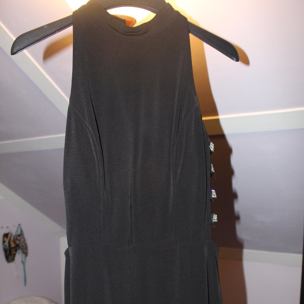 Black Sleeveless Bodycon Dress